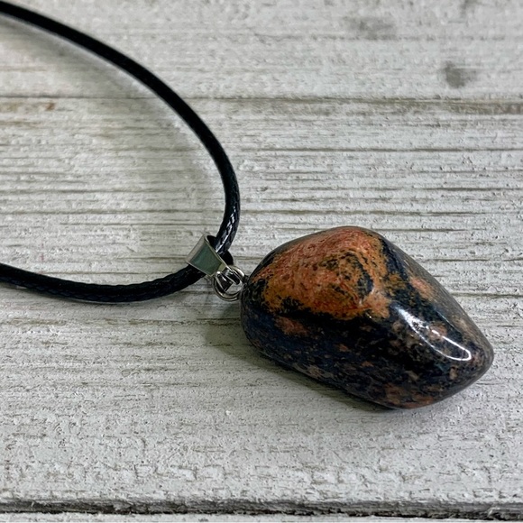 Natural Leopardskin Jasper Tumbled Stone Pendant Necklace Adjustable Cord Chain - Picture 4 of 9
